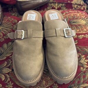 DOLCE VITA Mules Womens Size 10 Astor Plush Flats Clogs Beige Suede Metal Ring